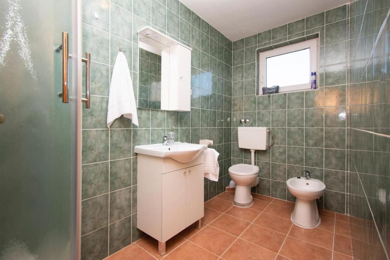 וודיצה Family Holiday Apartments Lucia מראה חיצוני תמונה