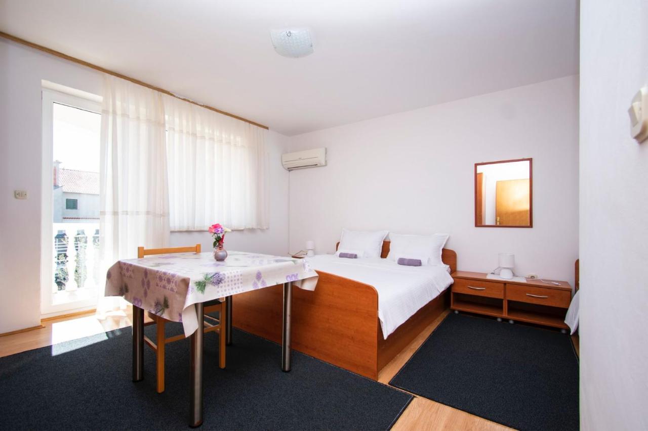 וודיצה Family Holiday Apartments Lucia מראה חיצוני תמונה