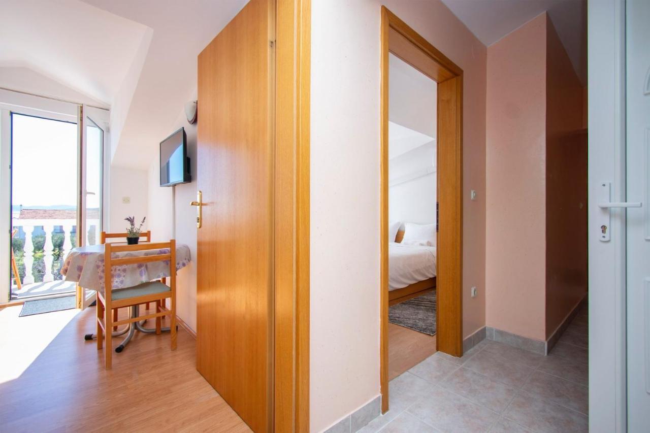 וודיצה Family Holiday Apartments Lucia מראה חיצוני תמונה