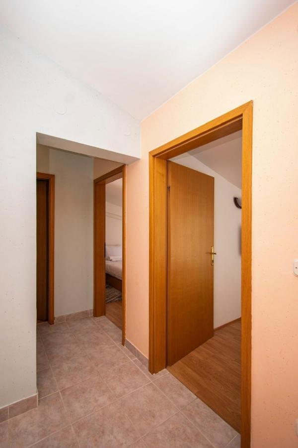 וודיצה Family Holiday Apartments Lucia מראה חיצוני תמונה