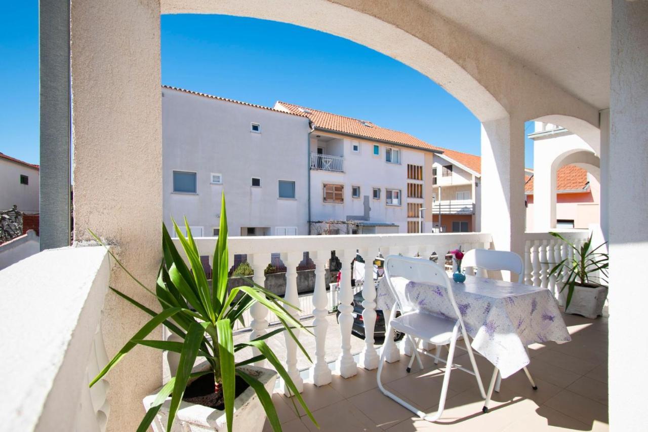 וודיצה Family Holiday Apartments Lucia מראה חיצוני תמונה