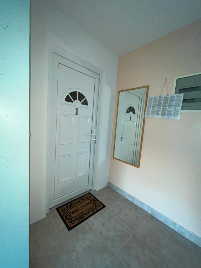 וודיצה Family Holiday Apartments Lucia מראה חיצוני תמונה