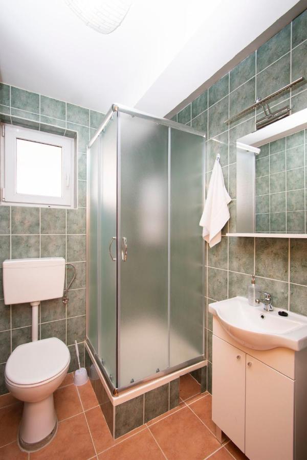 וודיצה Family Holiday Apartments Lucia מראה חיצוני תמונה